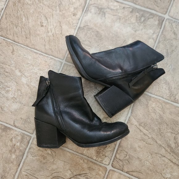 Black Fabianelli ankle boots - Picture 5 of 5